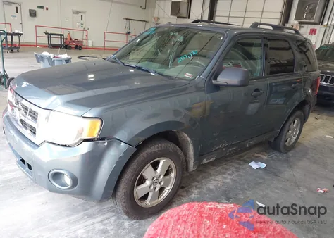 2012 Ford Escape Xlt z USA, uszkodzony, nr VIN 1FMCU9DG2CKB33926